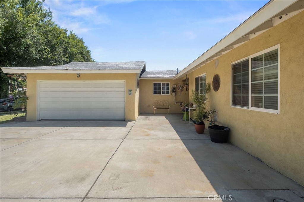 27403 Arriola Property Photo 4