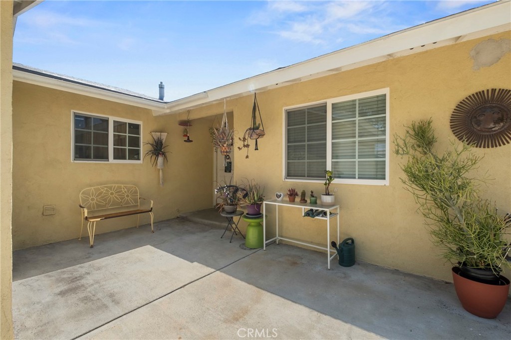 27403 Arriola Property Photo 5