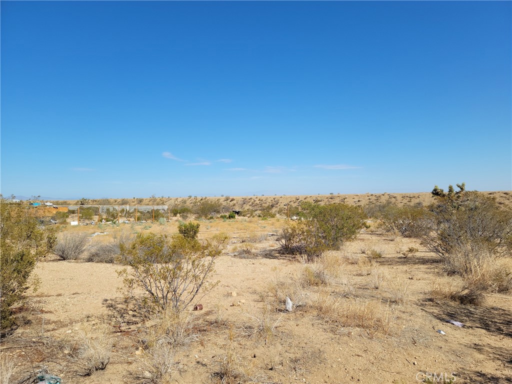 18501 Fort Tejon Road Property Photo 10