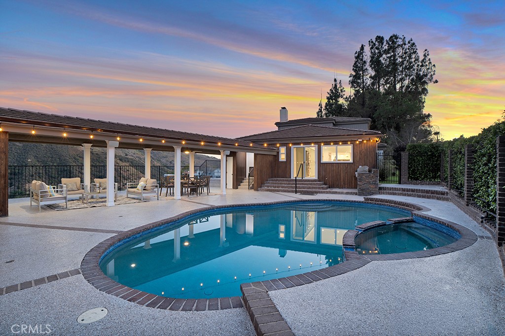 30 Stagecoach Road Property Photo 2