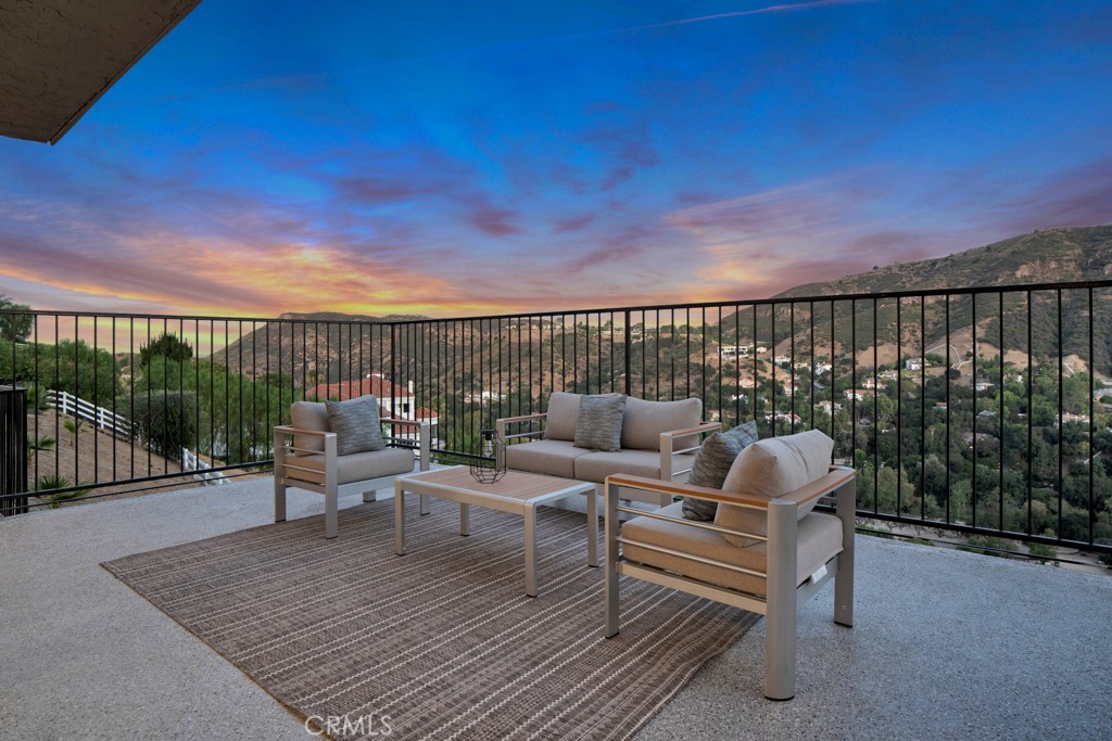 30 Stagecoach Road Property Photo 3