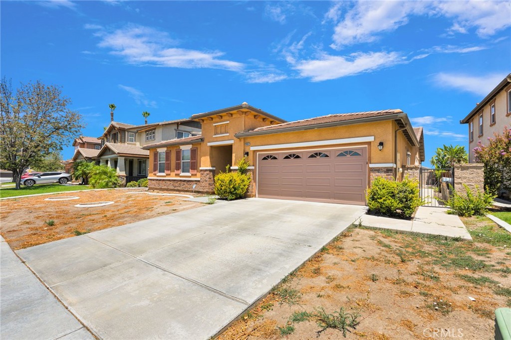 29352 Tremont Property Photo 2