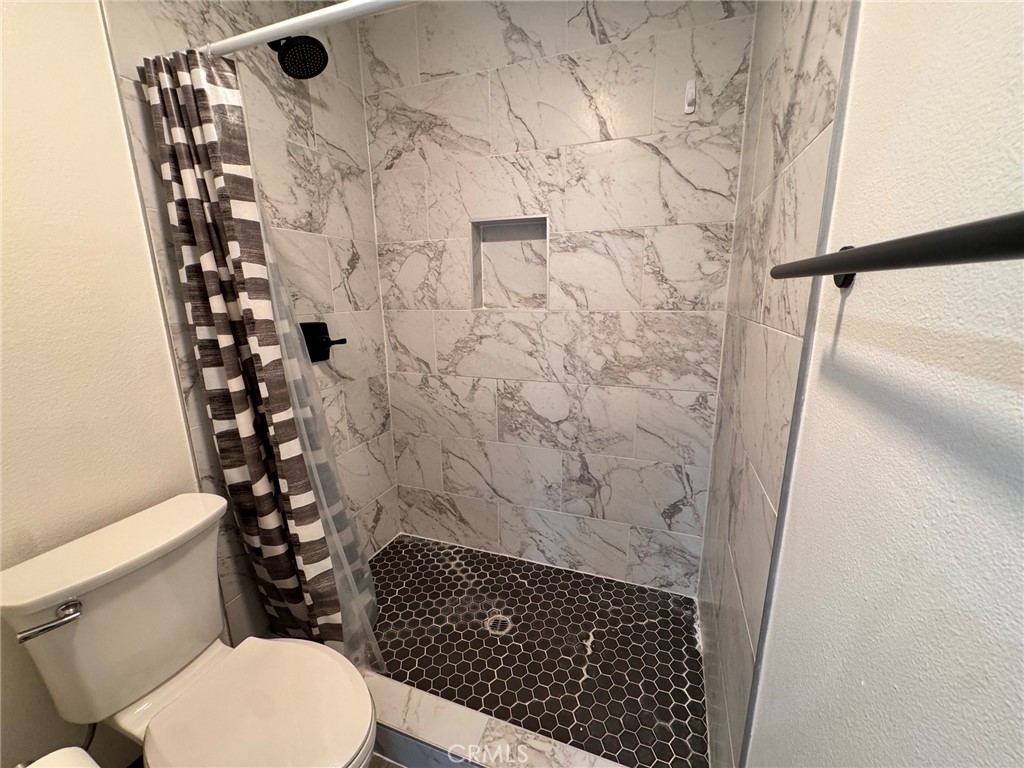 1159 Tivoli Property Photo 17