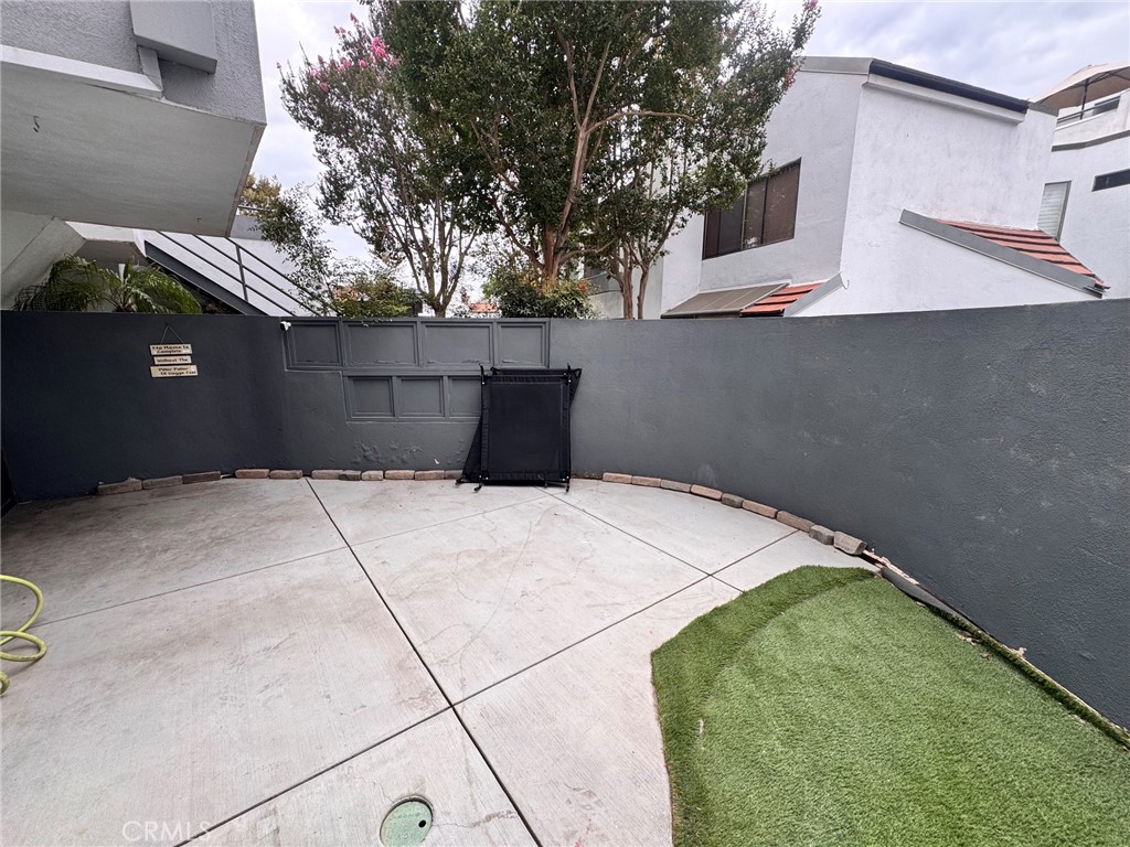 1159 Tivoli Property Photo 23