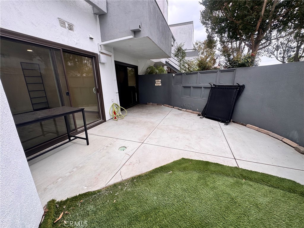 1159 Tivoli Property Photo 24