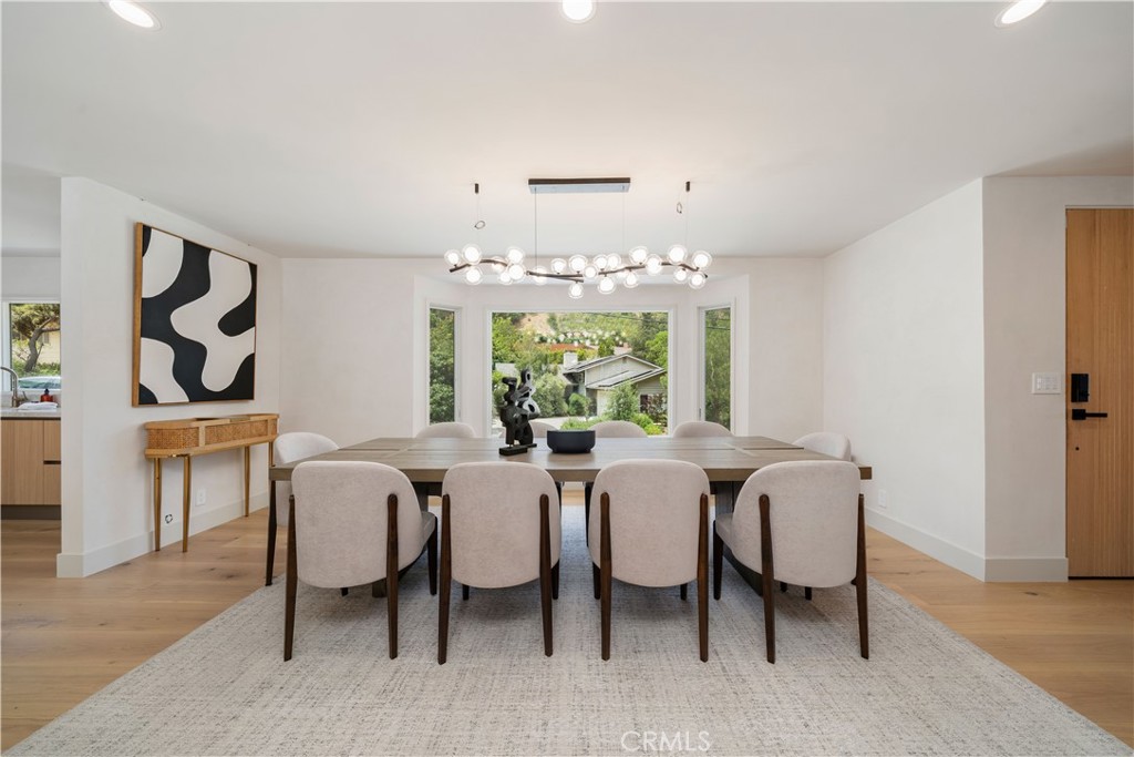 3240 Longridge Avenue Property Photo 13