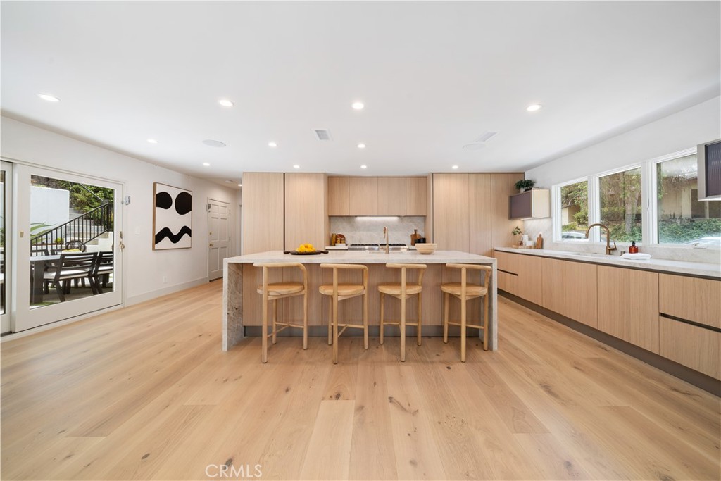 3240 Longridge Avenue Property Photo 15