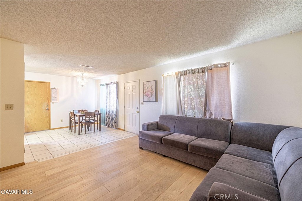 8119 Walpole Avenue Property Photo 10