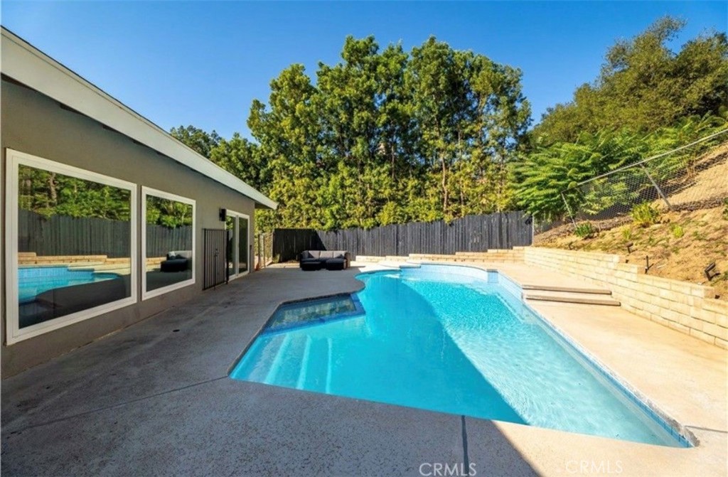 4240 Kingfisher Road Property Photo 19
