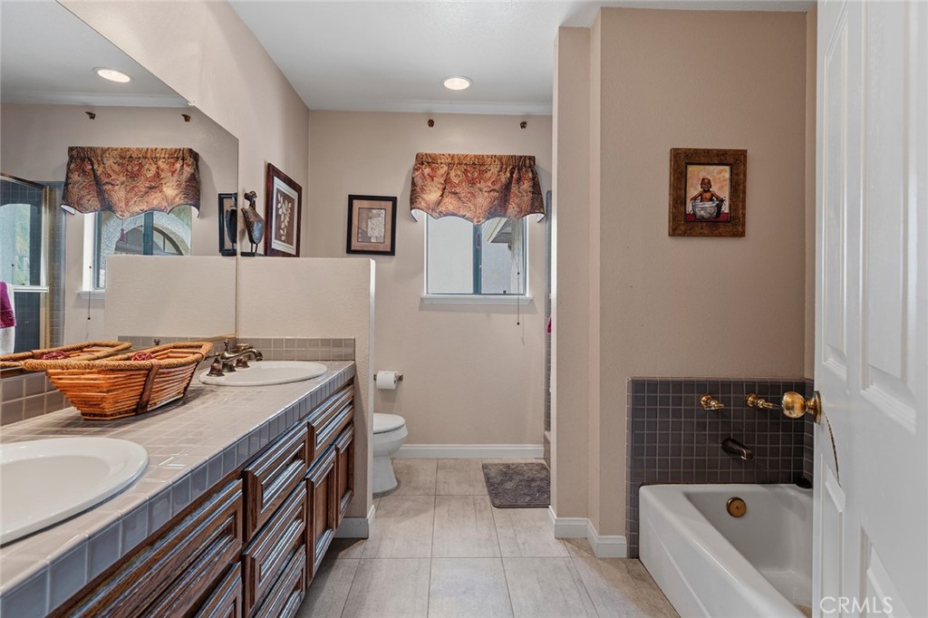 22128 Palais Place Property Photo 37