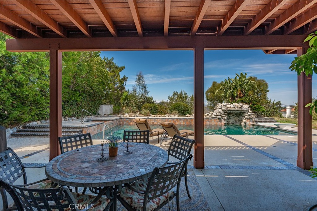 22128 Palais Place Property Photo 40