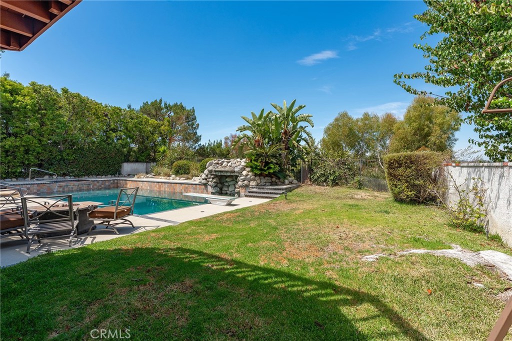 22128 Palais Place Property Photo 42