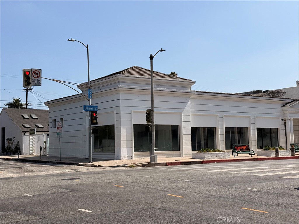 8069 Beverly Boulevard Property Photo 1