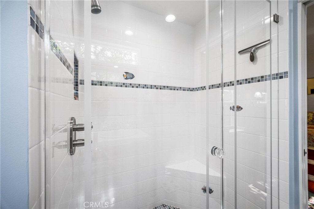 1245 S Hudson Avenue Property Photo 22