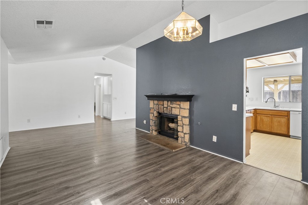 2100 Matthew Avenue Property Photo 5