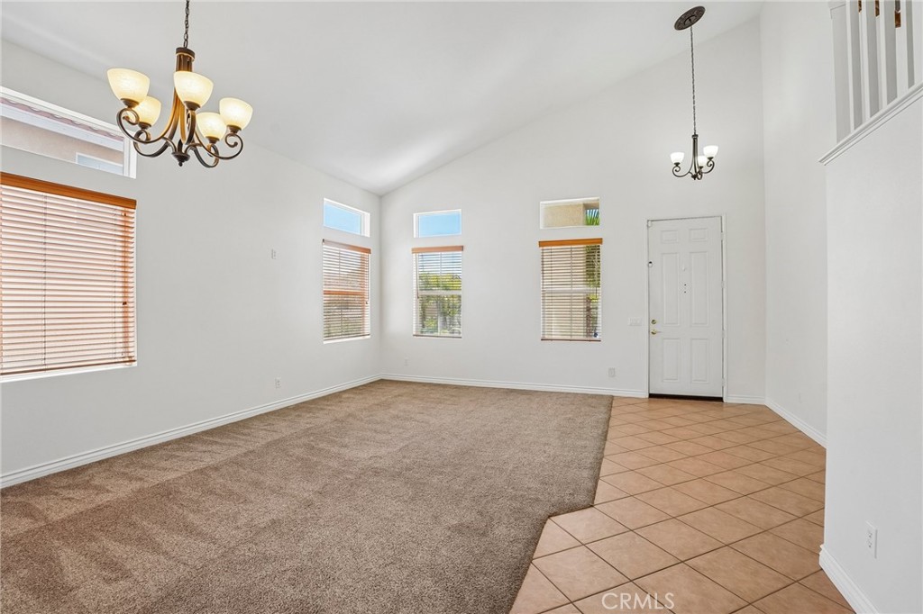 21117 Oakleaf Canyon Drive Property Photo 6