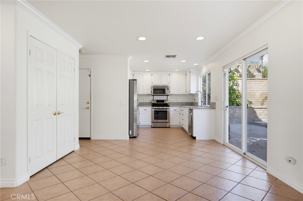 21117 Oakleaf Canyon Drive Property Photo 15