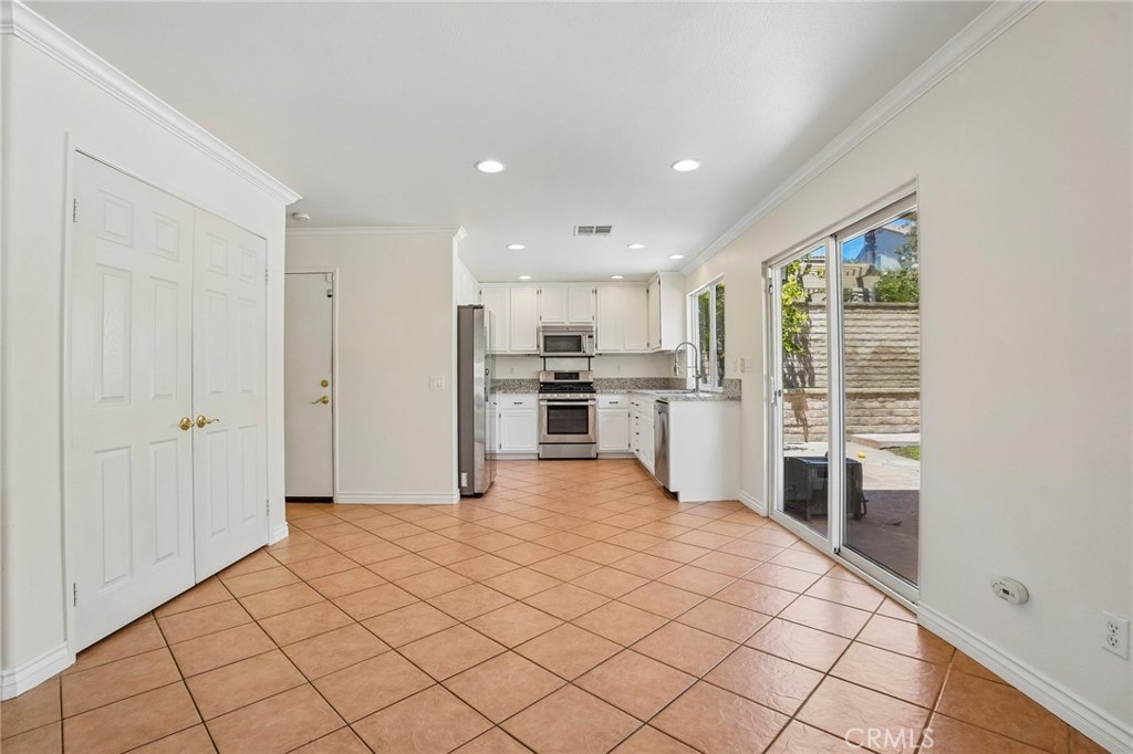 21117 Oakleaf Canyon Drive Property Photo 16