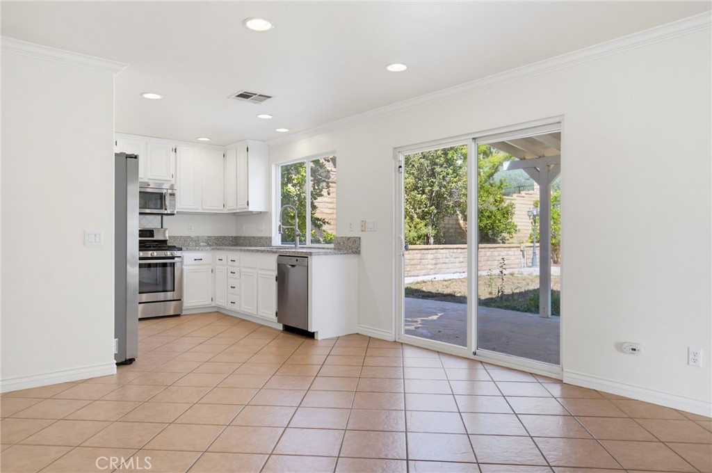 21117 Oakleaf Canyon Drive Property Photo 16