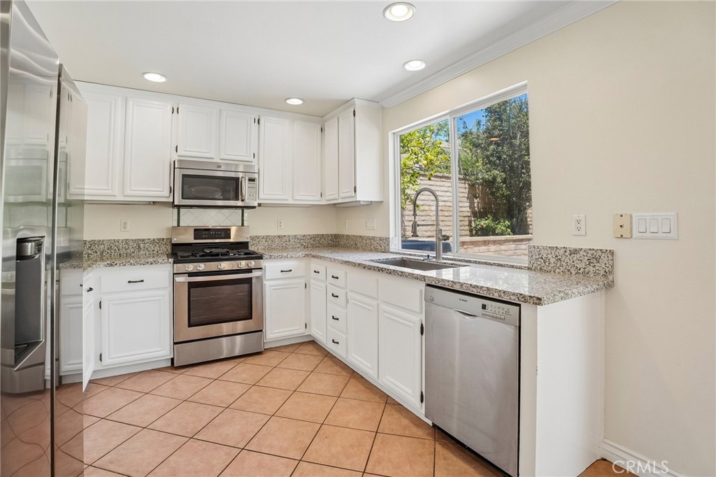 21117 Oakleaf Canyon Drive Property Photo 19