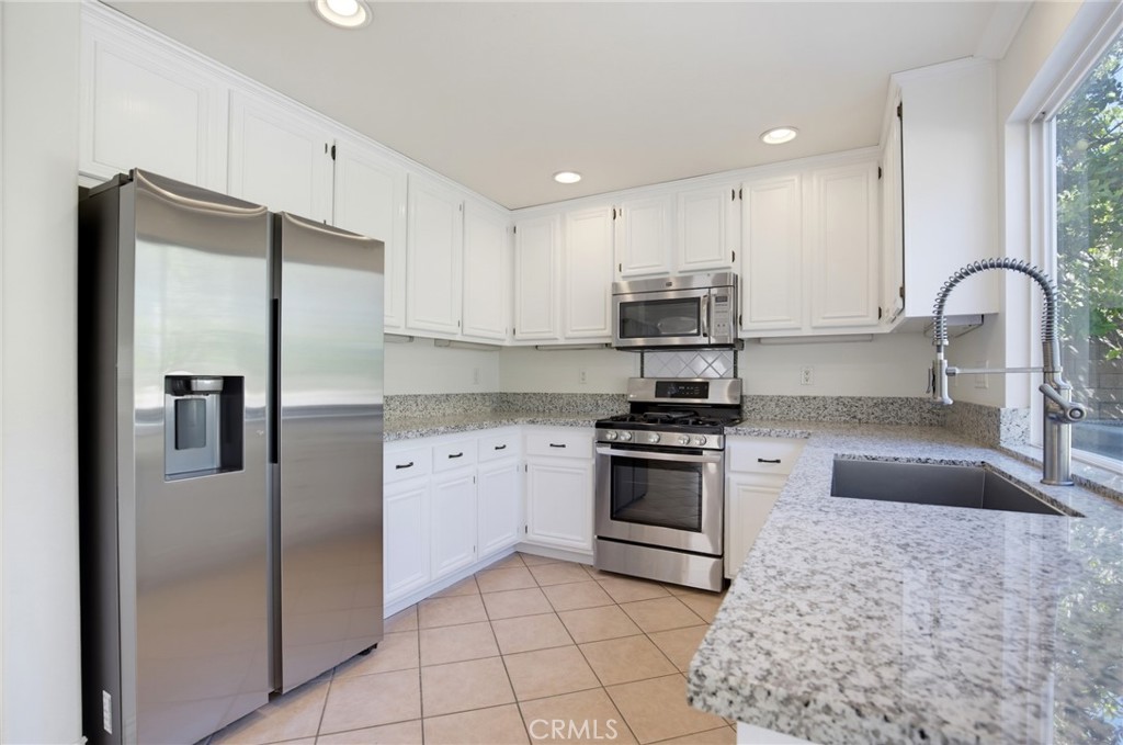 21117 Oakleaf Canyon Drive Property Photo 19