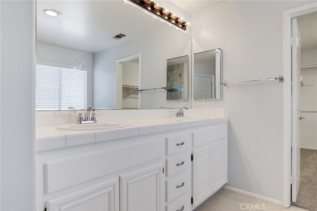 21117 Oakleaf Canyon Drive Property Photo 34