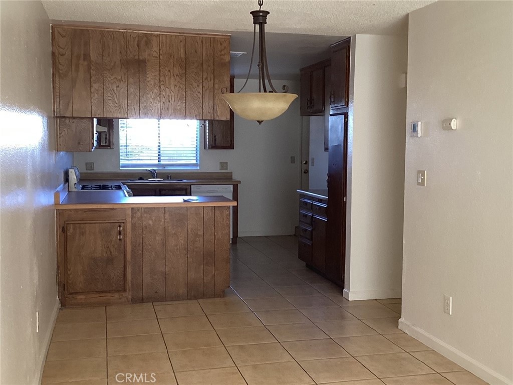 44652 Beech Avenue A Property Photo 3