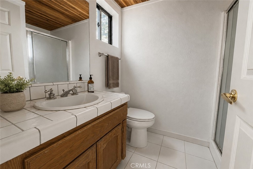 16421 Grizzly Drive Property Photo 25