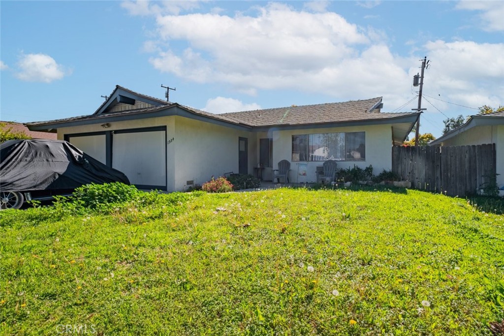 1934 Bobolink Way Property Photo 3
