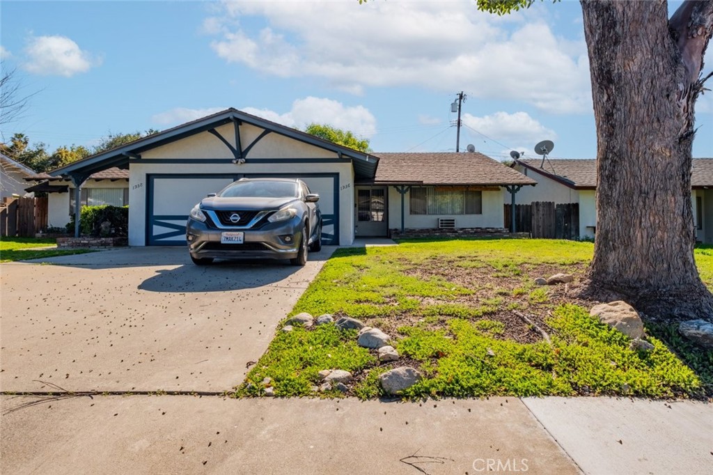1936 Royalty Drive Property Photo