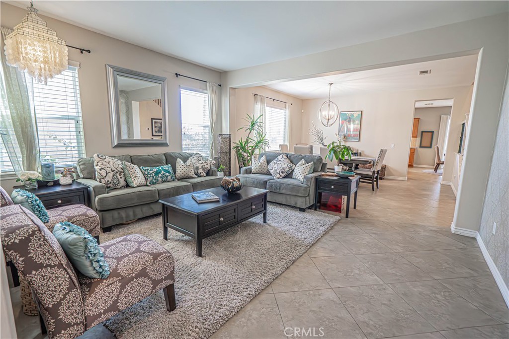 28076 Bridlewood Drive Property Photo 6