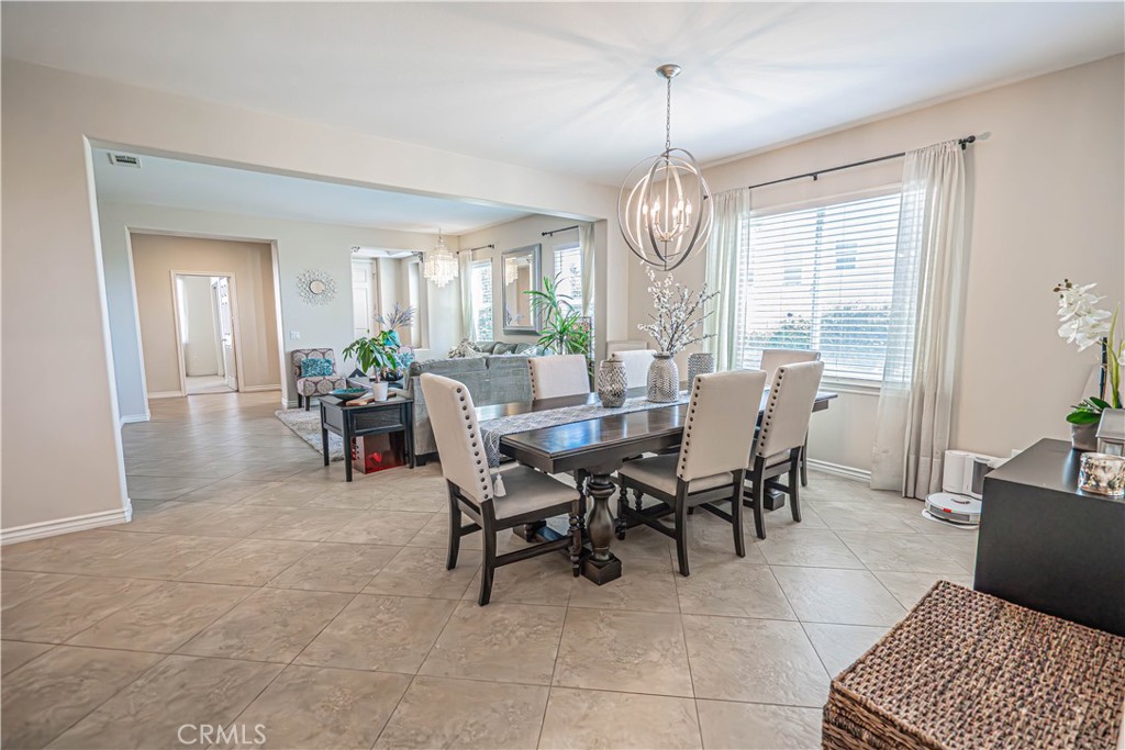 28076 Bridlewood Drive Property Photo 8