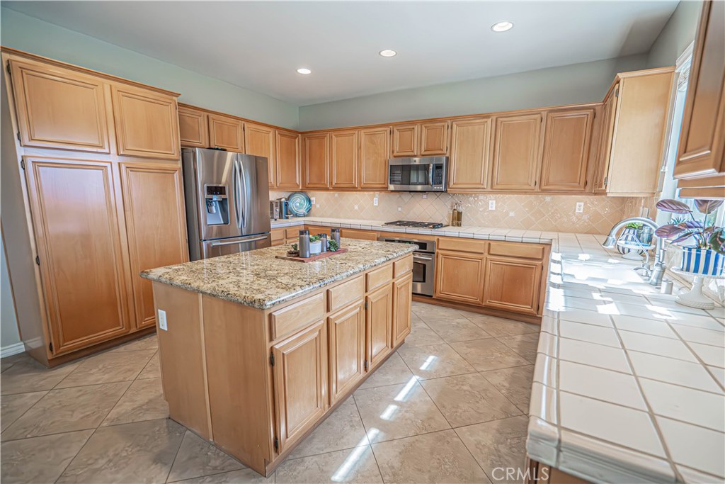 28076 Bridlewood Drive Property Photo 10