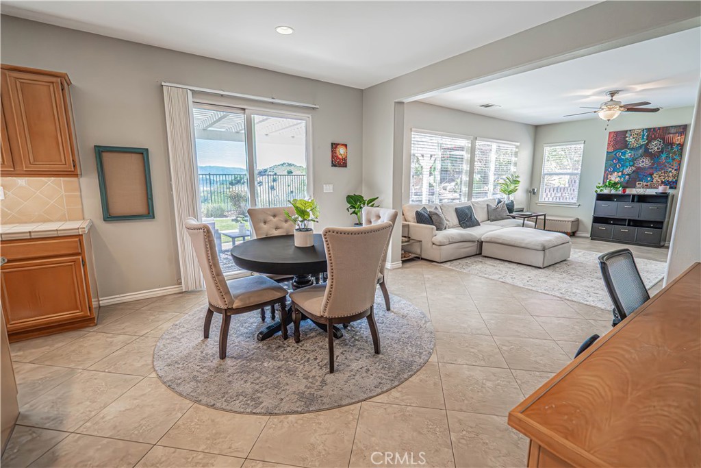 28076 Bridlewood Drive Property Photo 11