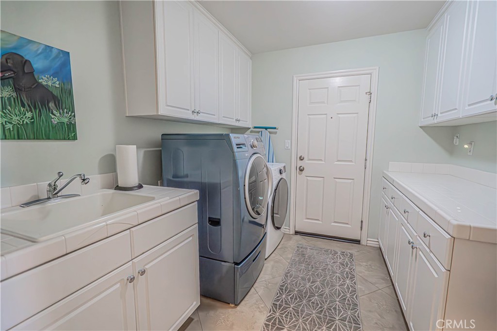 28076 Bridlewood Drive Property Photo 16