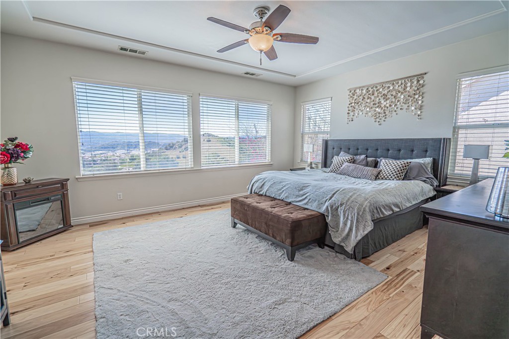 28076 Bridlewood Drive Property Photo 21