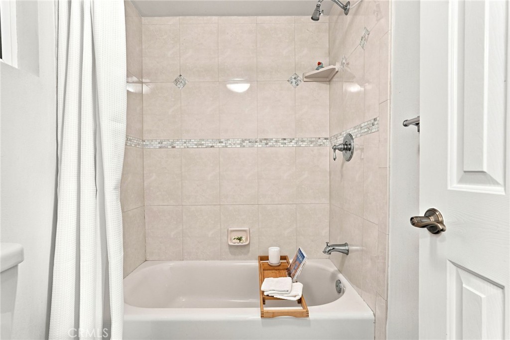 17478 Doric Street Property Photo 24