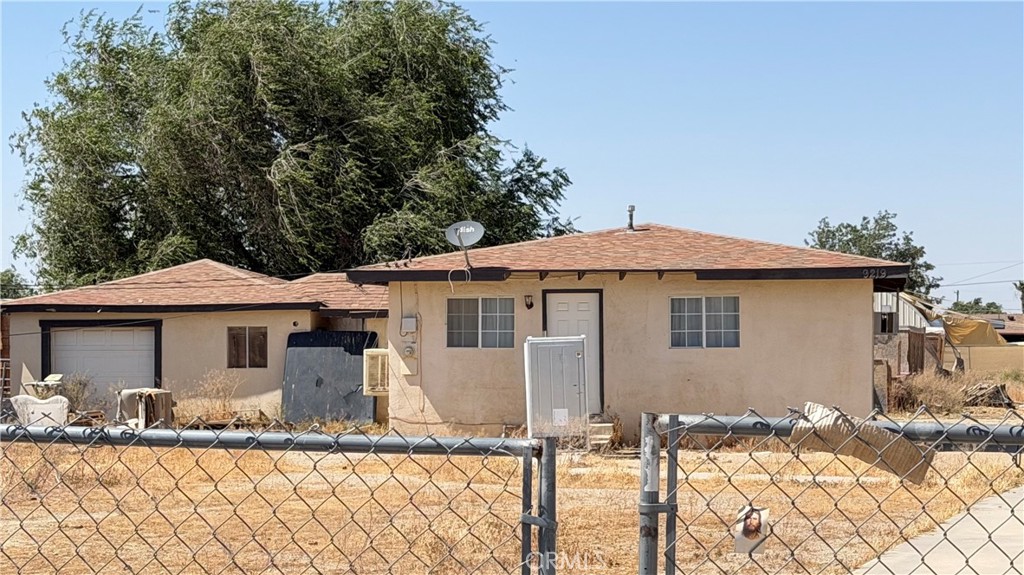 9219 E Avenue R Property Photo 1