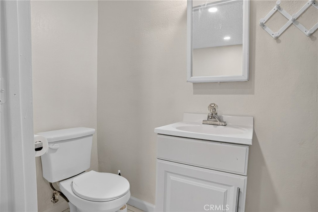 8828 Burnet Ave 9 Property Photo 22