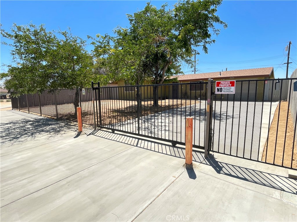 21219 Kenniston Property Photo 13
