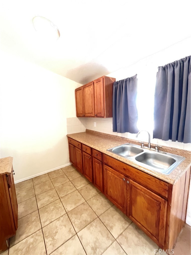 21219 Kenniston Property Photo 28