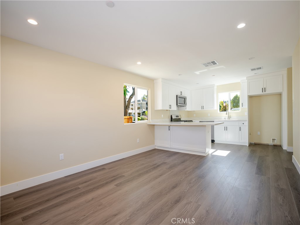 24743 Valley 1 Property Photo 5