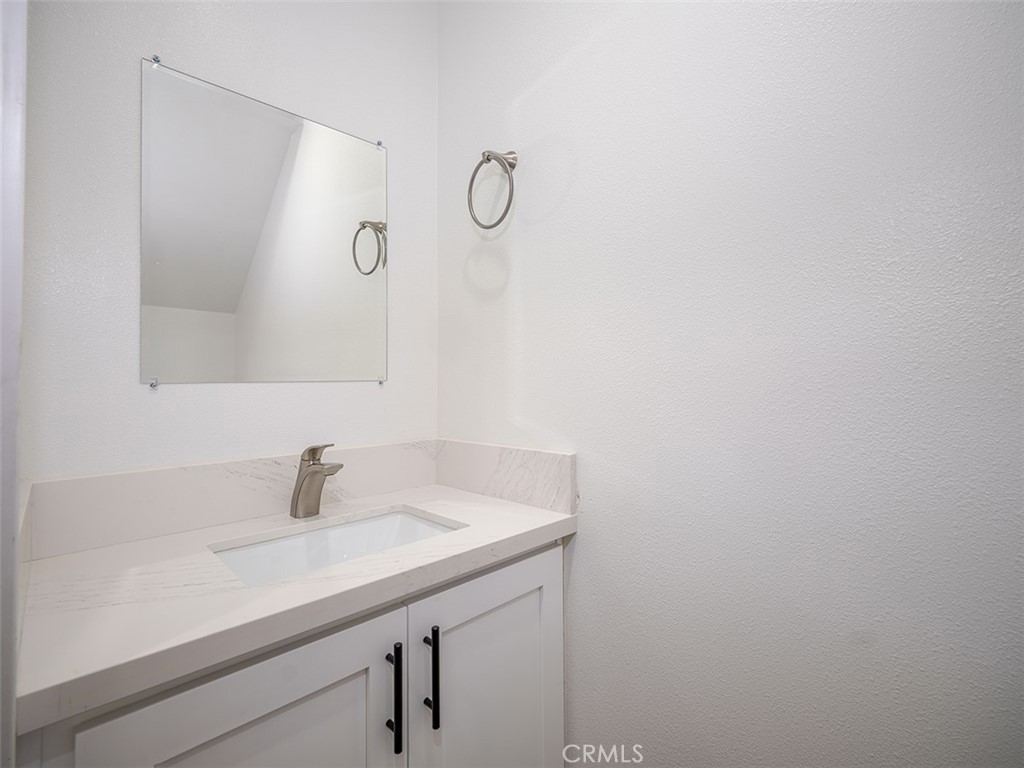 24743 Valley 1 Property Photo 14