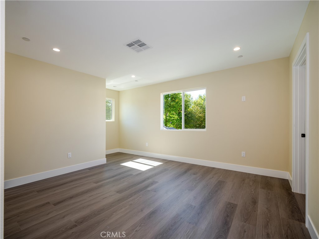 24743 Valley 1 Property Photo 22