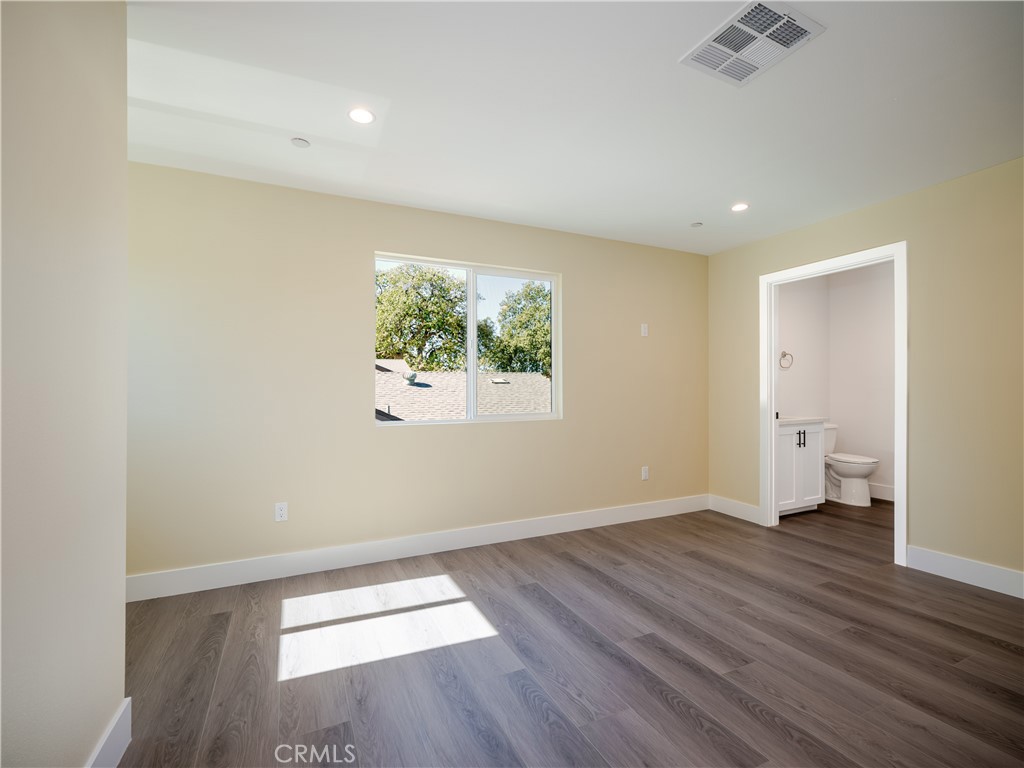 24743 Valley 1 Property Photo 27