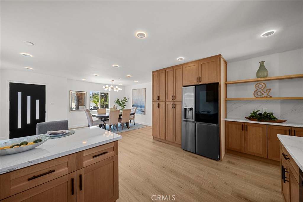 7660 Radford Avenue Property Photo 10
