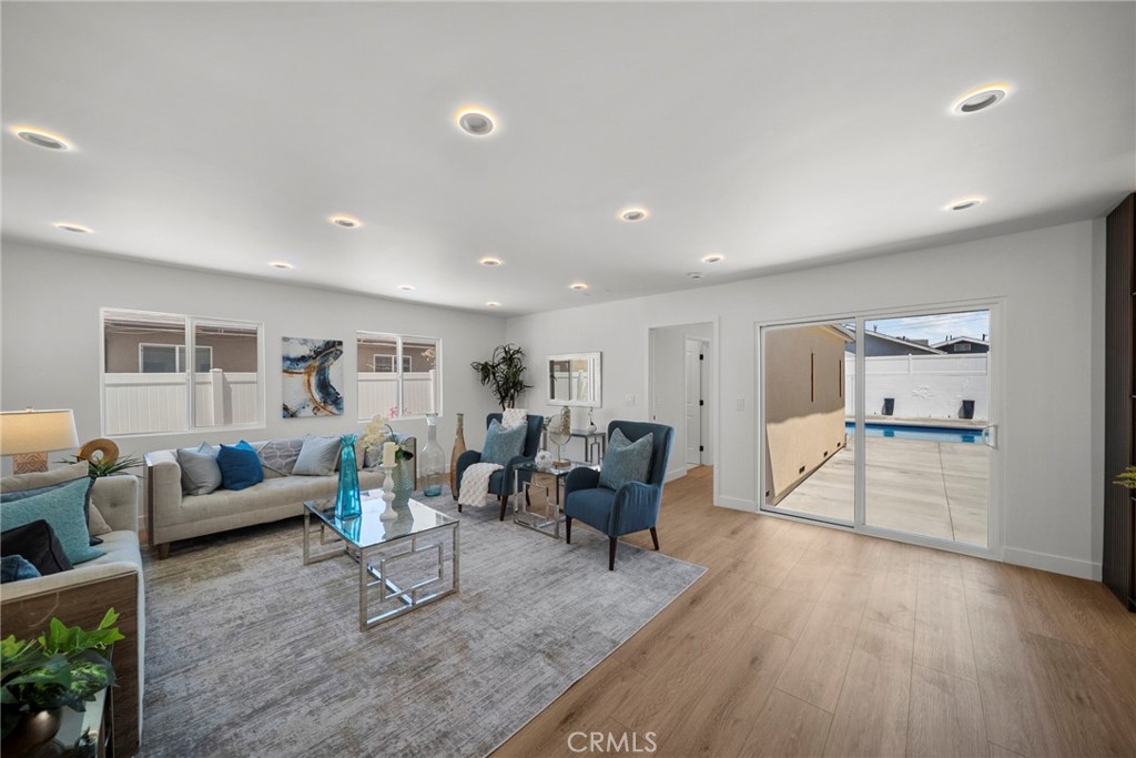 7660 Radford Avenue Property Photo 17