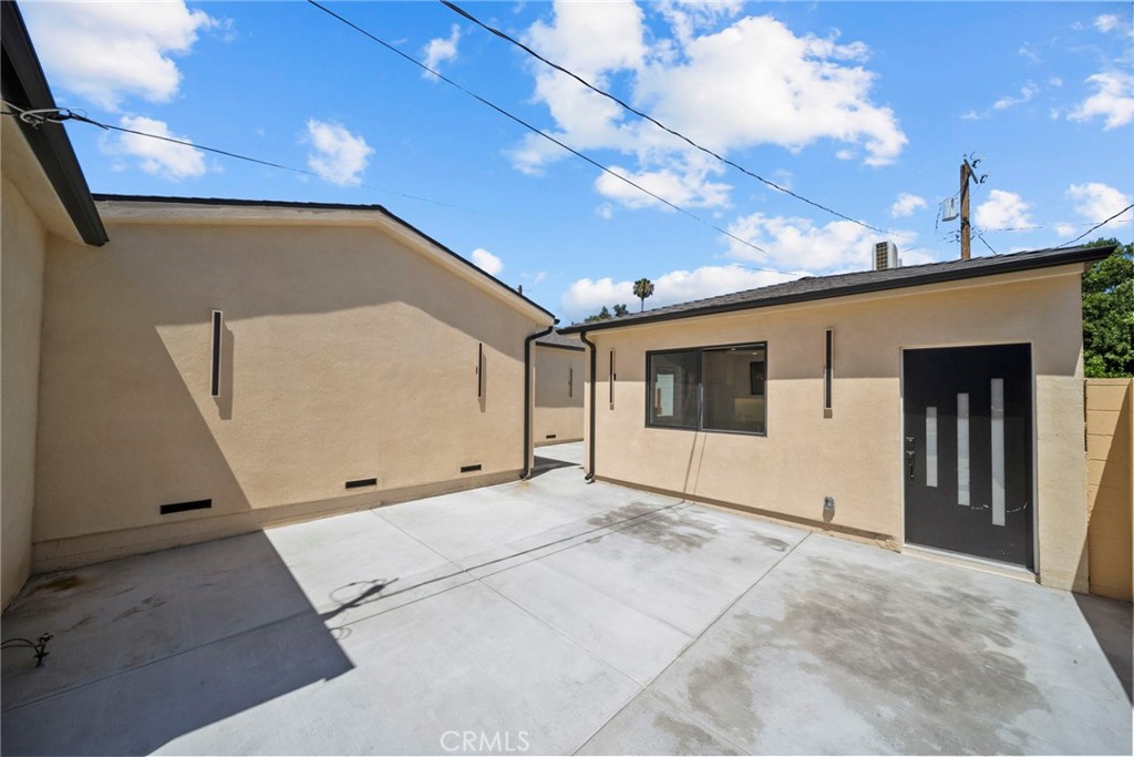 7660 Radford Avenue Property Photo 29