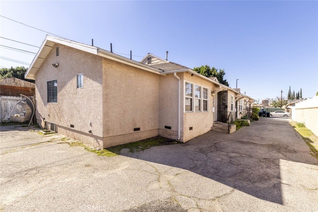 6614 Camellia Avenue Property Photo 15