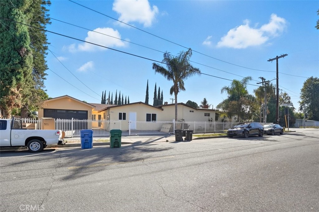 7960 Tampa Avenue Property Photo 1